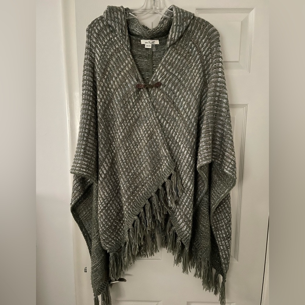Simply Noelle Hooded Shawl Cape - one size